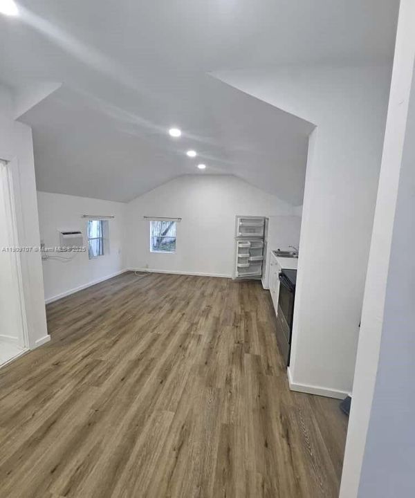 En Renta: $1,625 (1 camas, 1 baños, 1337 Pies cuadrados)