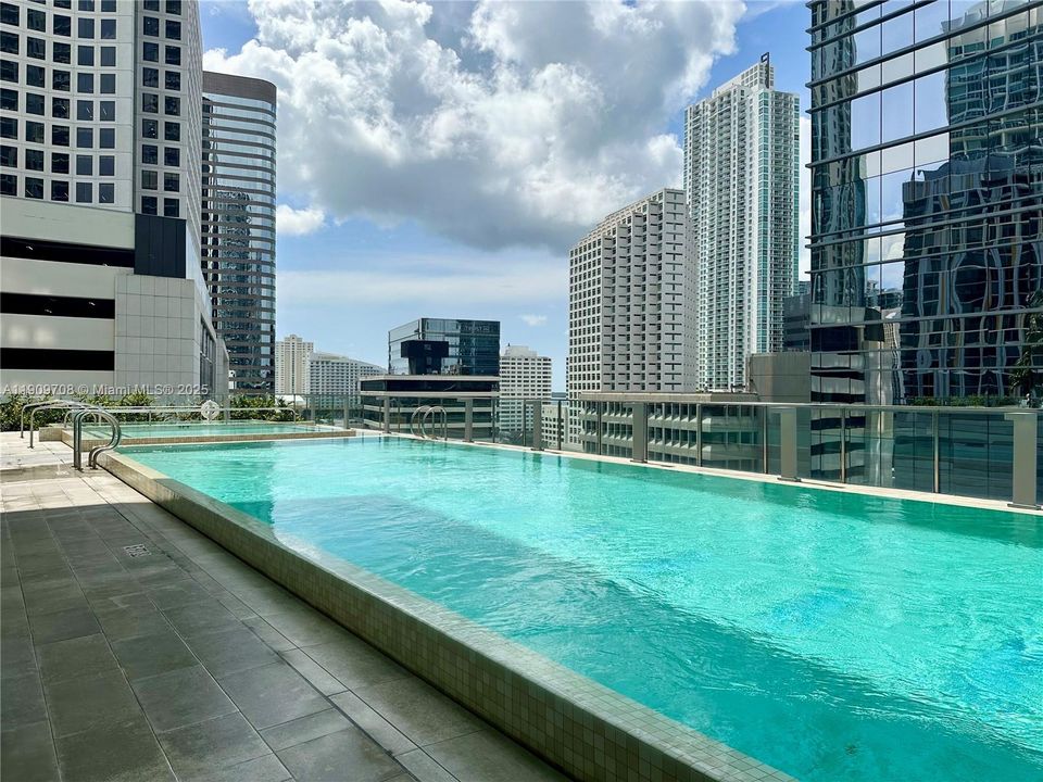 Recientemente alquilado: $6,950 (2 camas, 2 baños, 1265 Pies cuadrados)