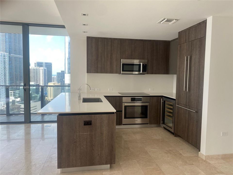 Recientemente alquilado: $6,950 (2 camas, 2 baños, 1265 Pies cuadrados)