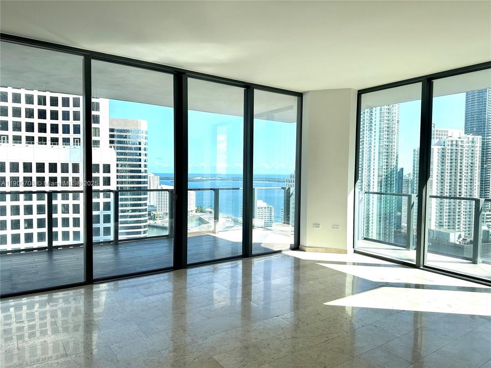 Recientemente alquilado: $6,950 (2 camas, 2 baños, 1265 Pies cuadrados)