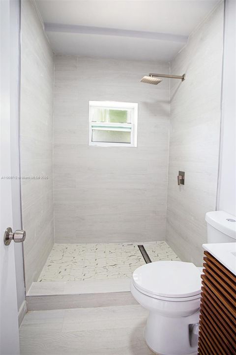 Recientemente alquilado: $1,700 (2 camas, 1 baños, 800 Pies cuadrados)