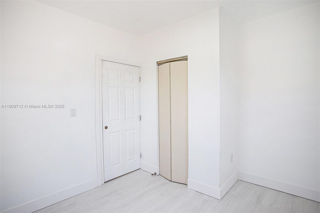 Recientemente alquilado: $1,700 (2 camas, 1 baños, 800 Pies cuadrados)