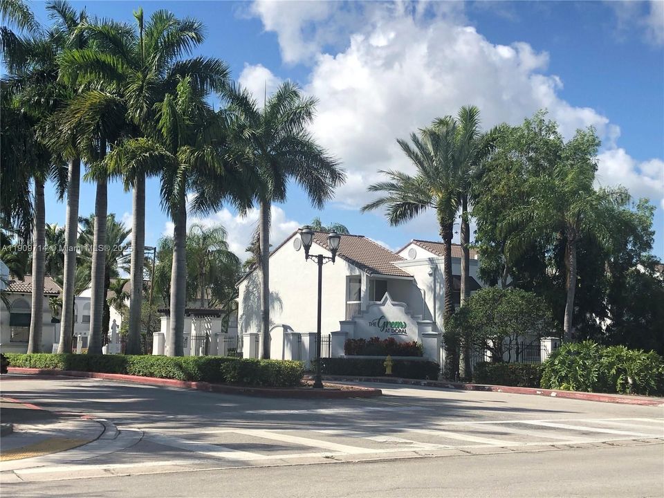 Activo con contrato: $2,100 (1 camas, 1 baños, 899 Pies cuadrados)