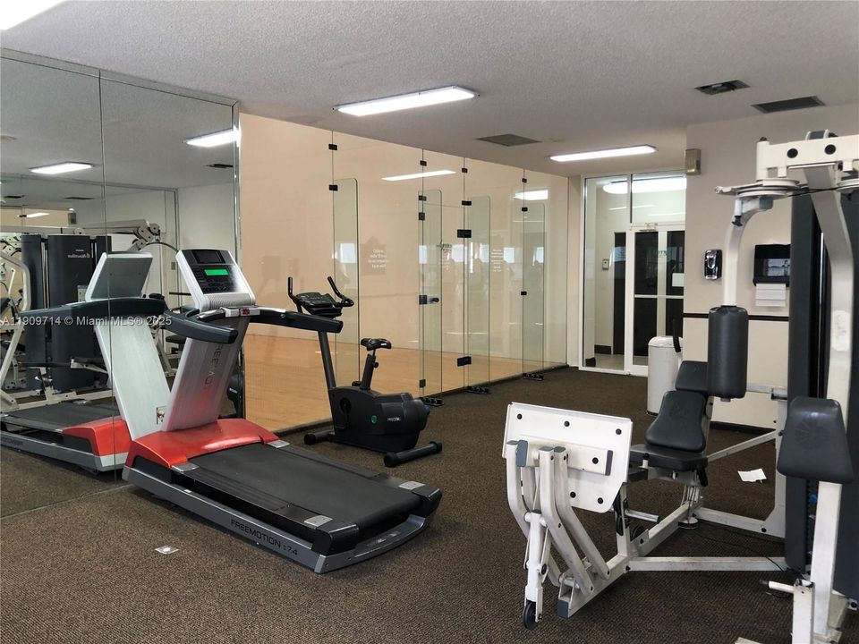 Activo con contrato: $2,100 (1 camas, 1 baños, 899 Pies cuadrados)