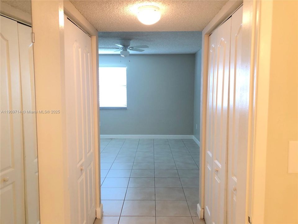 Activo con contrato: $2,100 (1 camas, 1 baños, 899 Pies cuadrados)