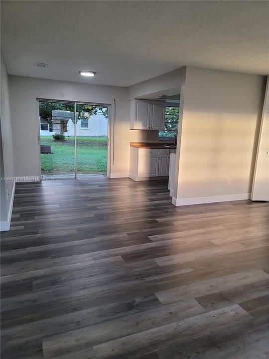 В аренду: $1,750 (3 спален, 2 ванн, 1150 Квадратных фут)