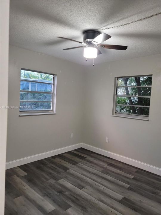 В аренду: $1,750 (3 спален, 2 ванн, 1150 Квадратных фут)