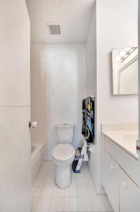 На продажу: $430,000 (2 спален, 2 ванн, 1158 Квадратных фут)