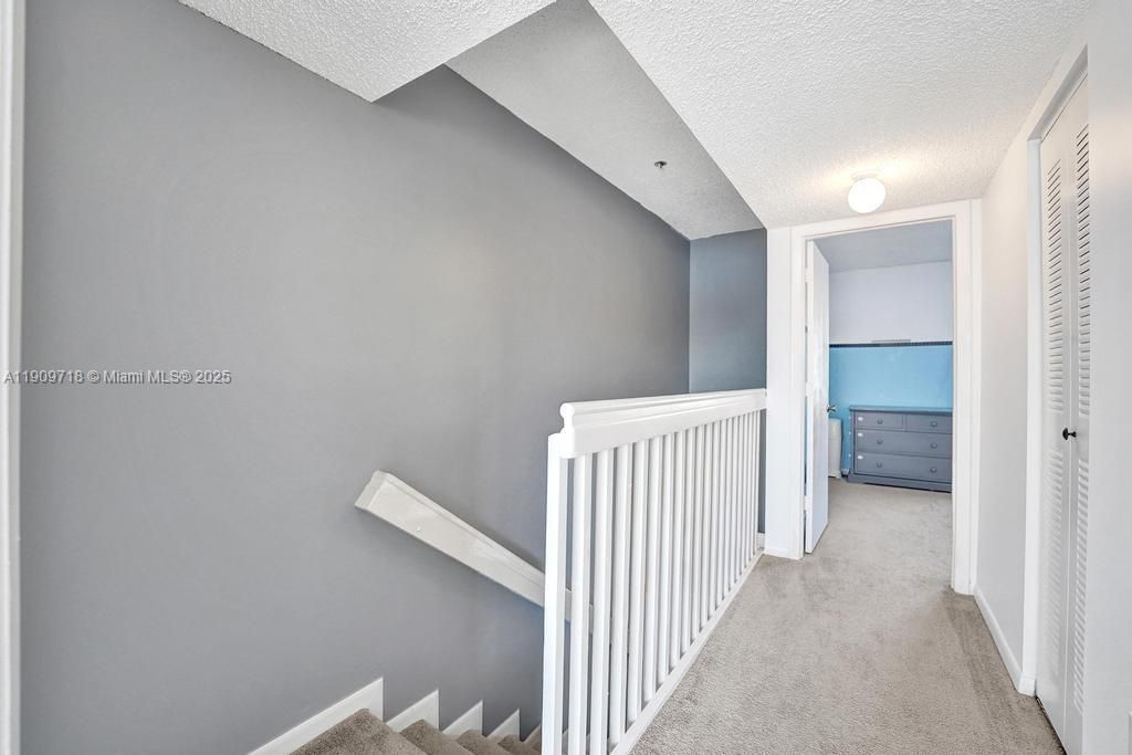 На продажу: $430,000 (2 спален, 2 ванн, 1158 Квадратных фут)