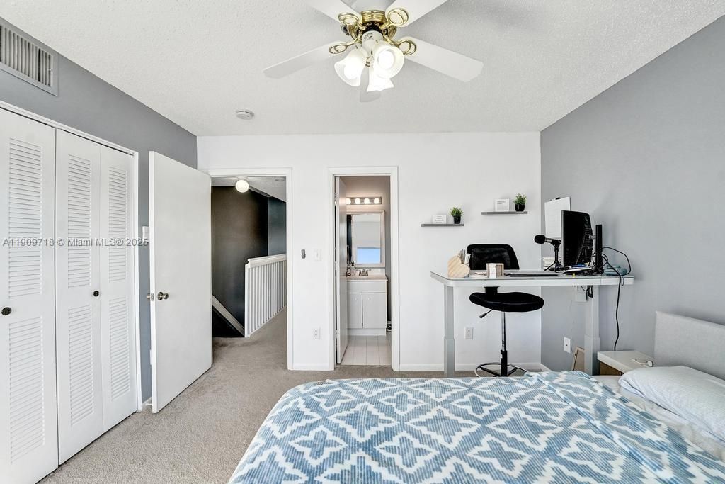 На продажу: $430,000 (2 спален, 2 ванн, 1158 Квадратных фут)