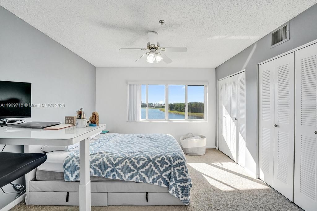 На продажу: $430,000 (2 спален, 2 ванн, 1158 Квадратных фут)