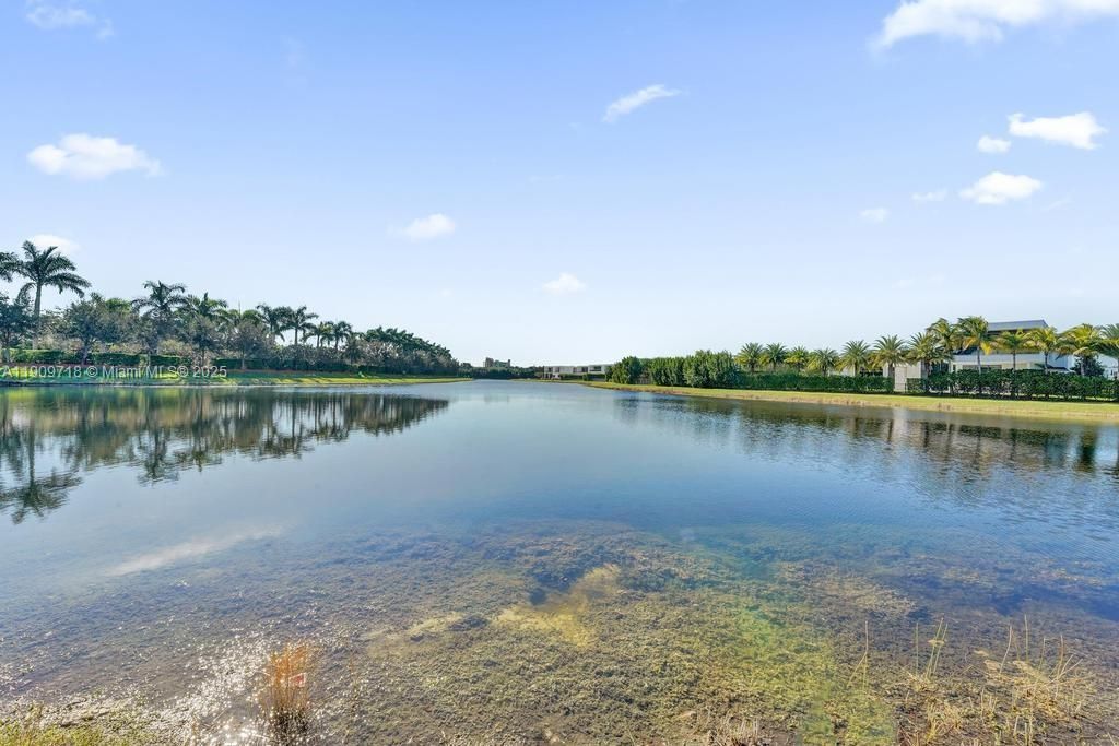 На продажу: $430,000 (2 спален, 2 ванн, 1158 Квадратных фут)