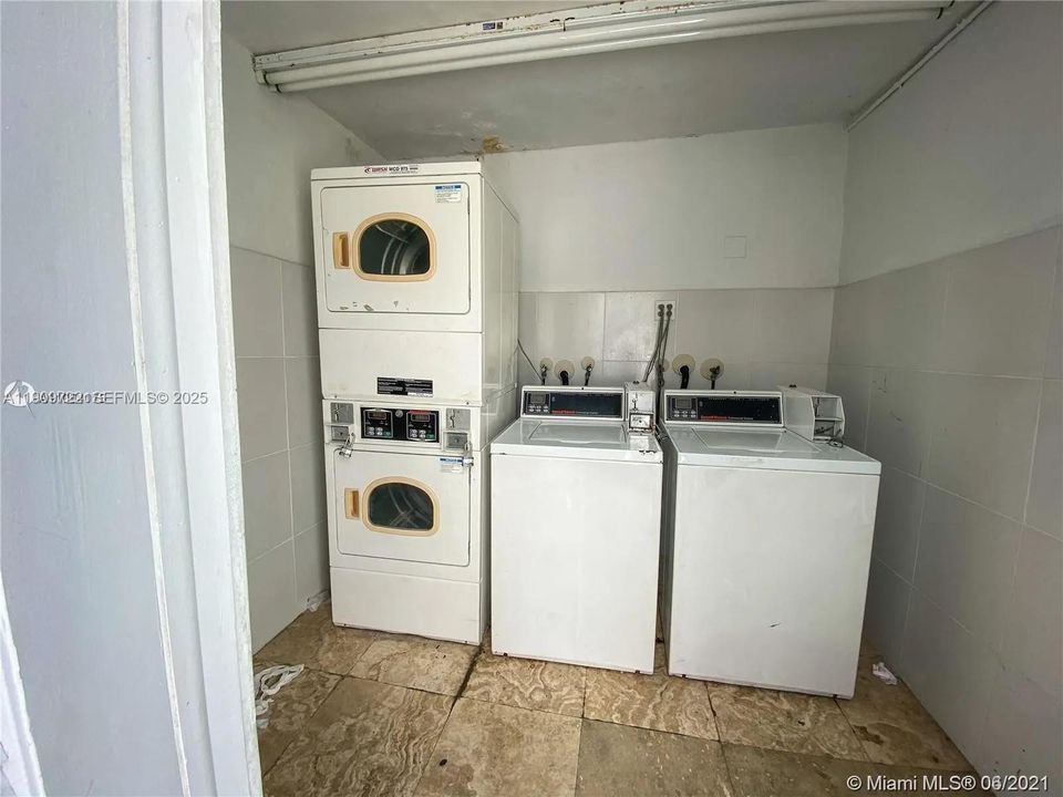 For Rent: $2,700 (2 beds, 2 baths, 802 Square Feet)