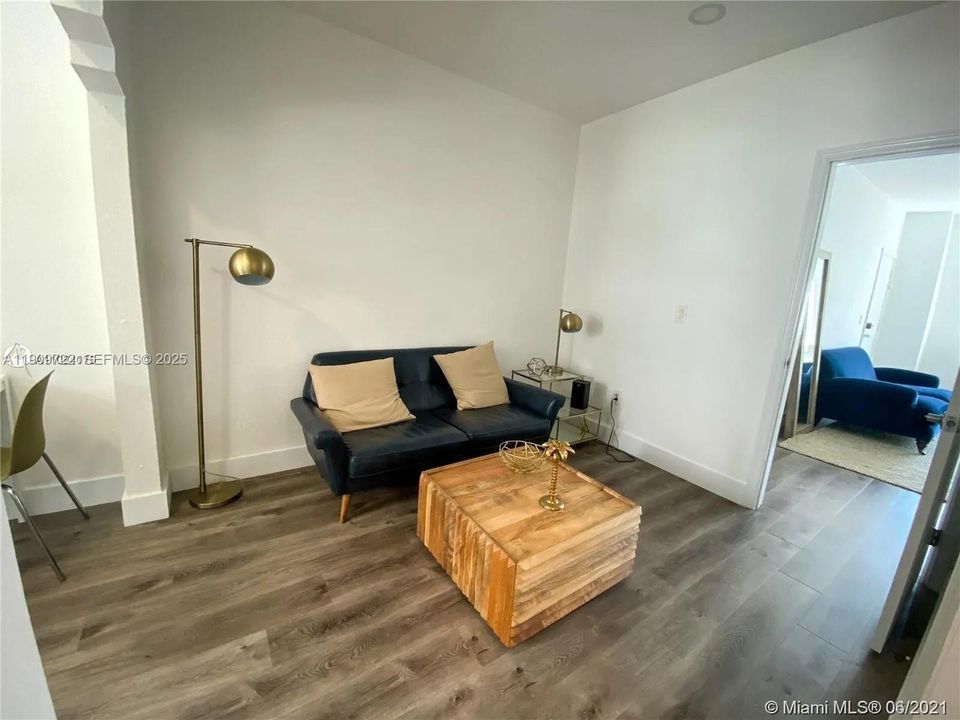 For Rent: $2,700 (2 beds, 2 baths, 802 Square Feet)