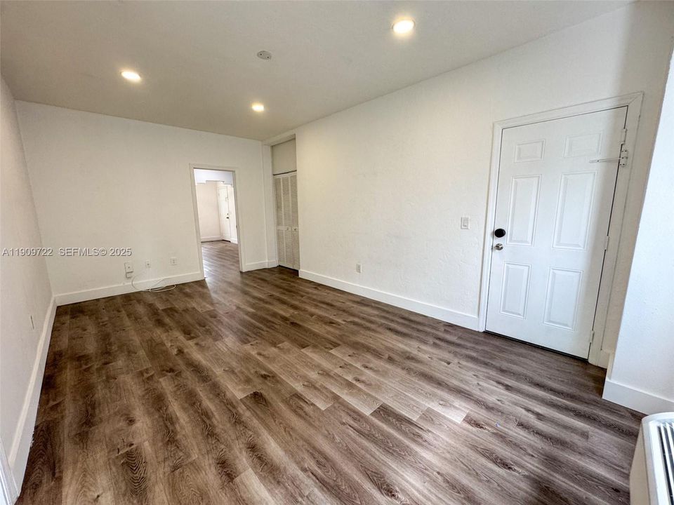 For Rent: $2,700 (2 beds, 2 baths, 802 Square Feet)