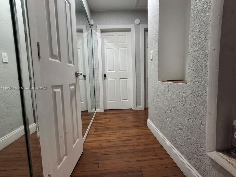 For Sale: $700,000 (4 beds, 3 baths, 2006 Square Feet)