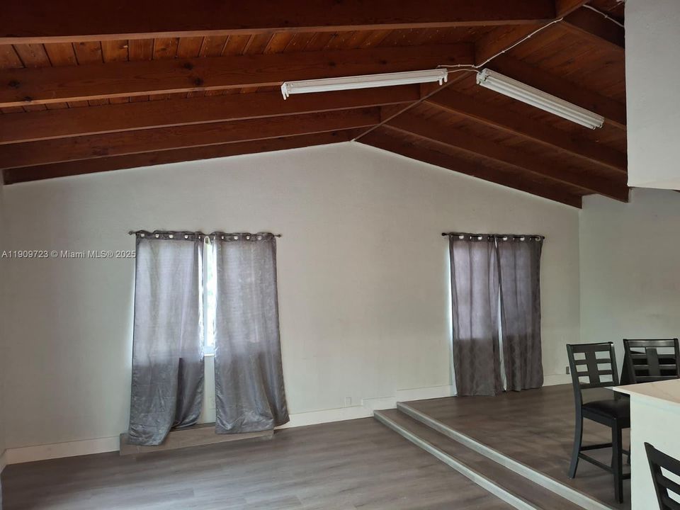 For Sale: $700,000 (4 beds, 3 baths, 2006 Square Feet)