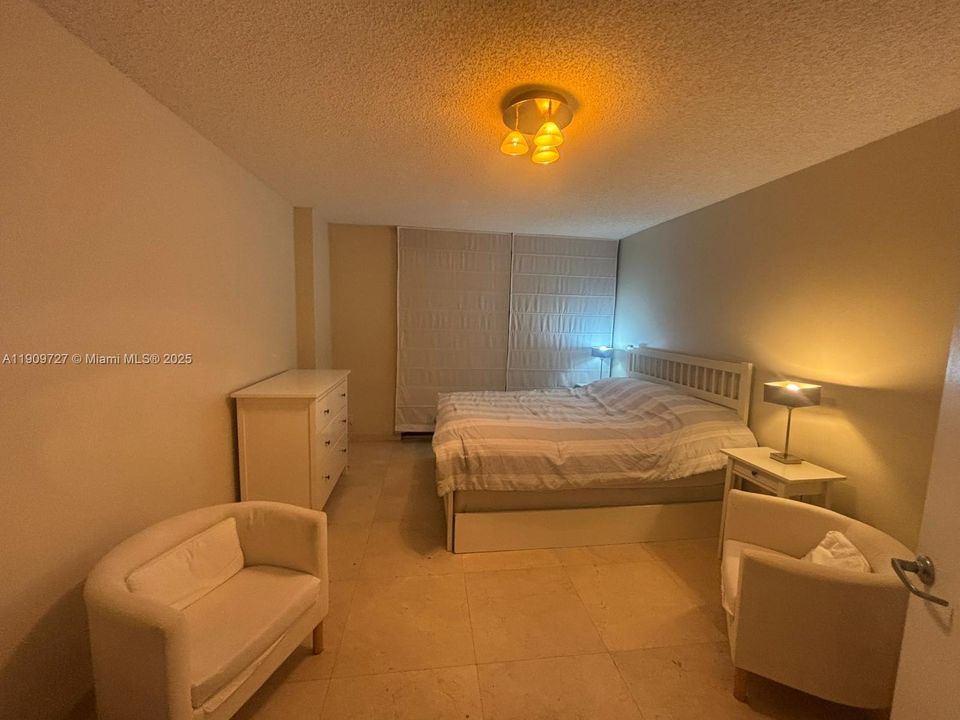 В аренду: $2,700 (1 спален, 1 ванн, 800 Квадратных фут)