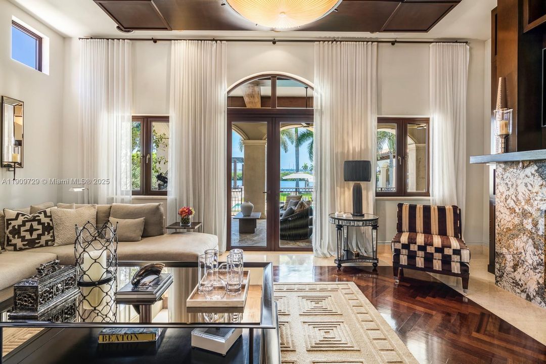 For Sale: $49,500,000 (6 beds, 8 baths, 11160 Square Feet)