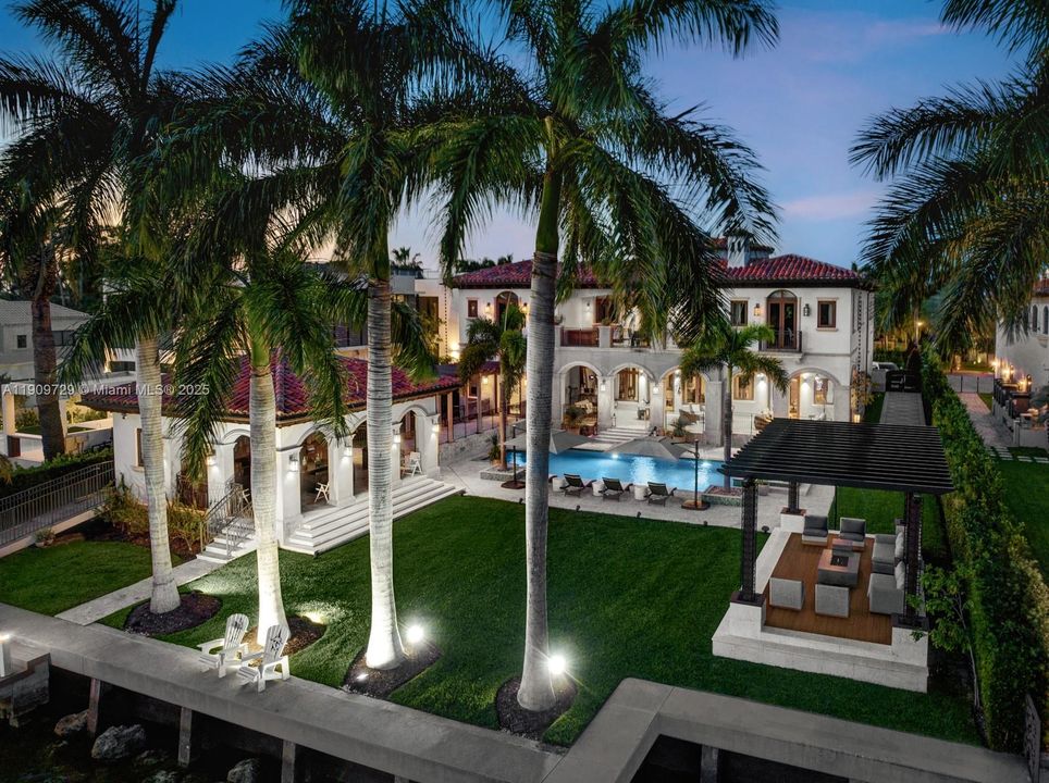 For Sale: $49,500,000 (6 beds, 8 baths, 11160 Square Feet)