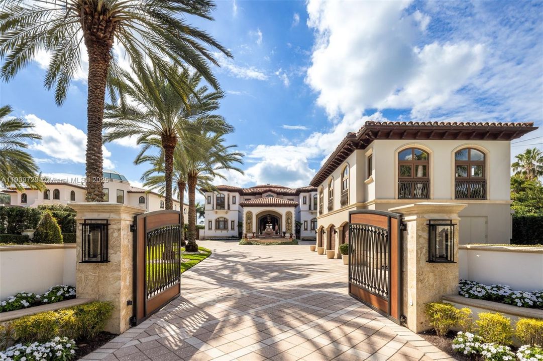 For Sale: $49,500,000 (6 beds, 8 baths, 11160 Square Feet)
