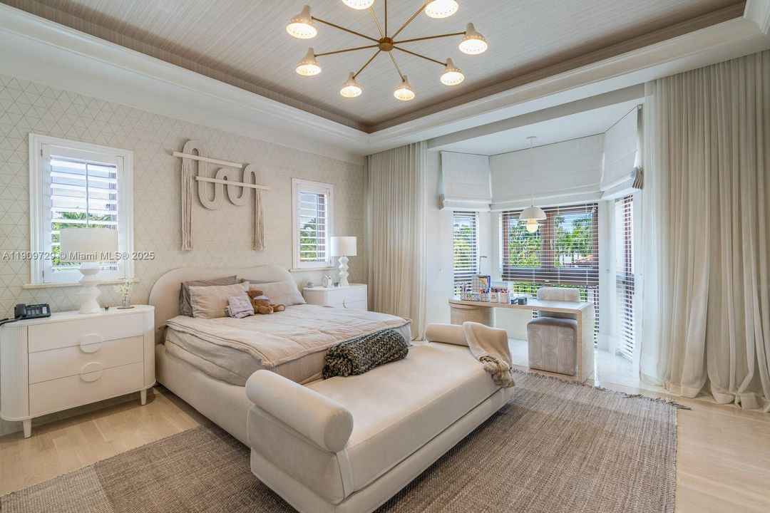 For Sale: $49,500,000 (6 beds, 8 baths, 11160 Square Feet)