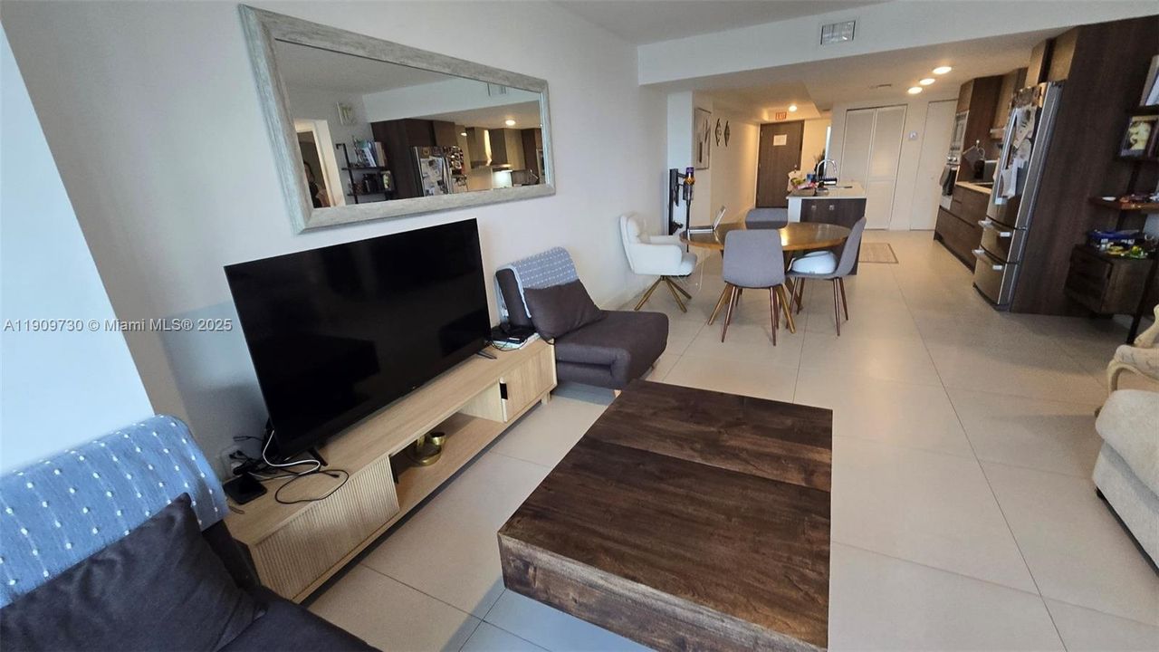 En Venta: $1,590,000 (2 camas, 2 baños, 1303 Pies cuadrados)