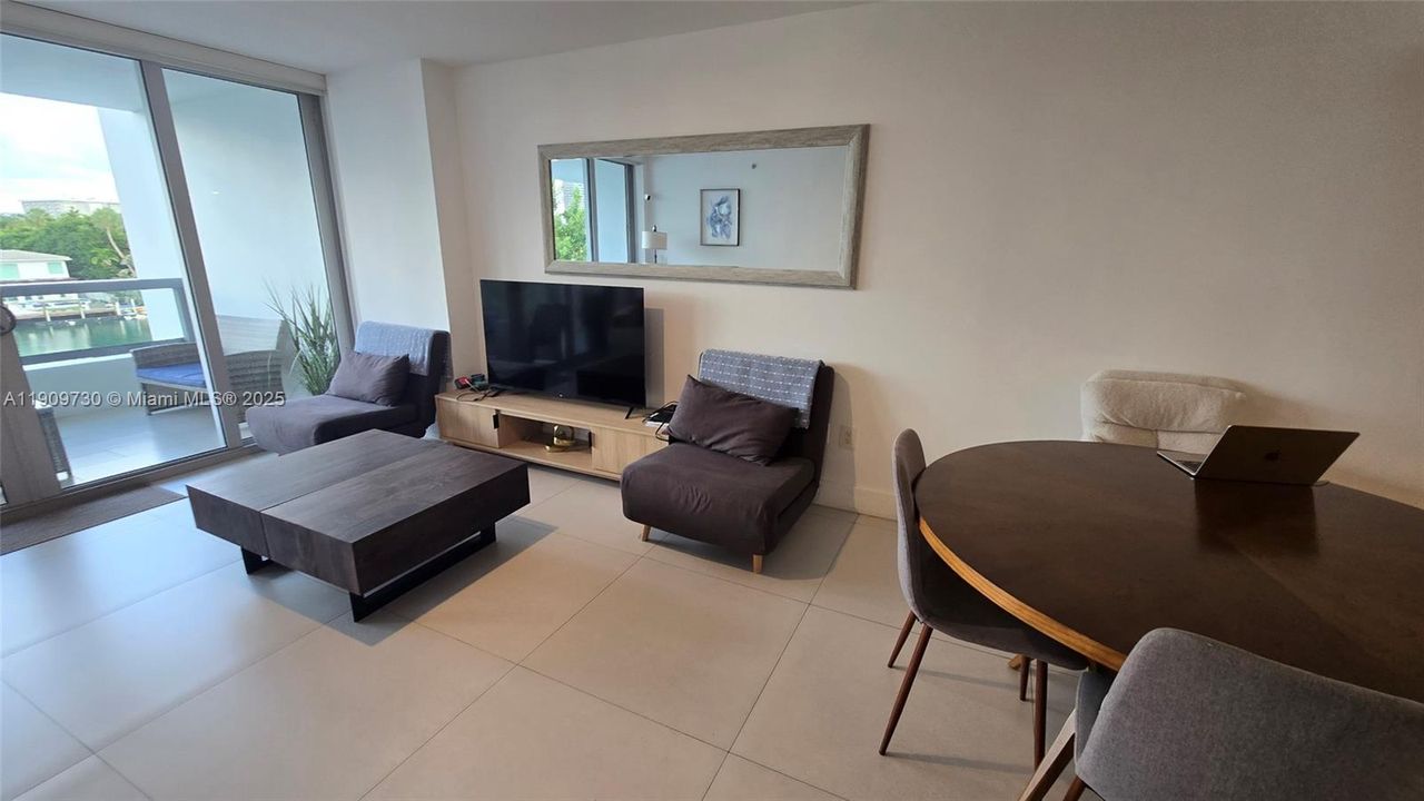 En Venta: $1,590,000 (2 camas, 2 baños, 1303 Pies cuadrados)