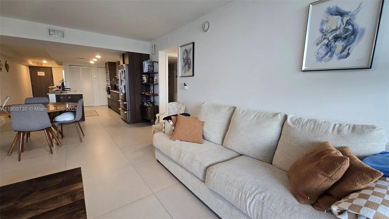 En Venta: $1,590,000 (2 camas, 2 baños, 1303 Pies cuadrados)