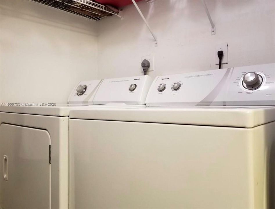 Activo con contrato: $1,570 (1 camas, 1 baños, 813 Pies cuadrados)