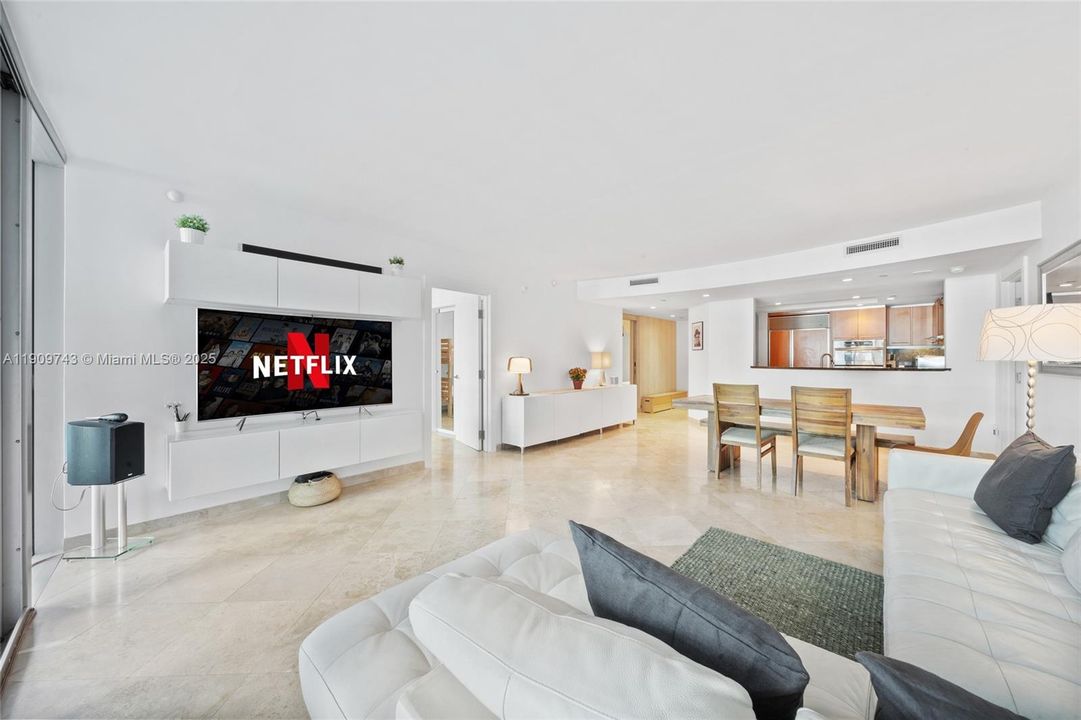 待售: $1,650,000 (2 贝兹, 2 浴室, 1614 平方英尺)