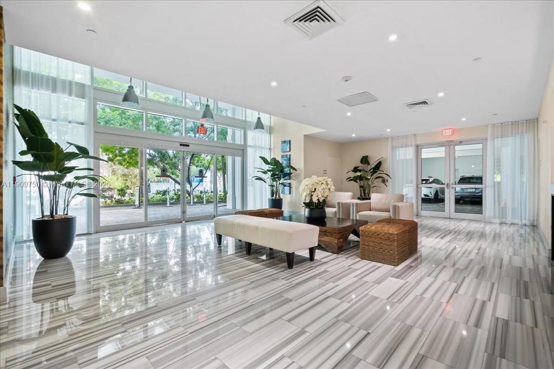 En Venta: $680,000 (2 camas, 2 baños, 1453 Pies cuadrados)