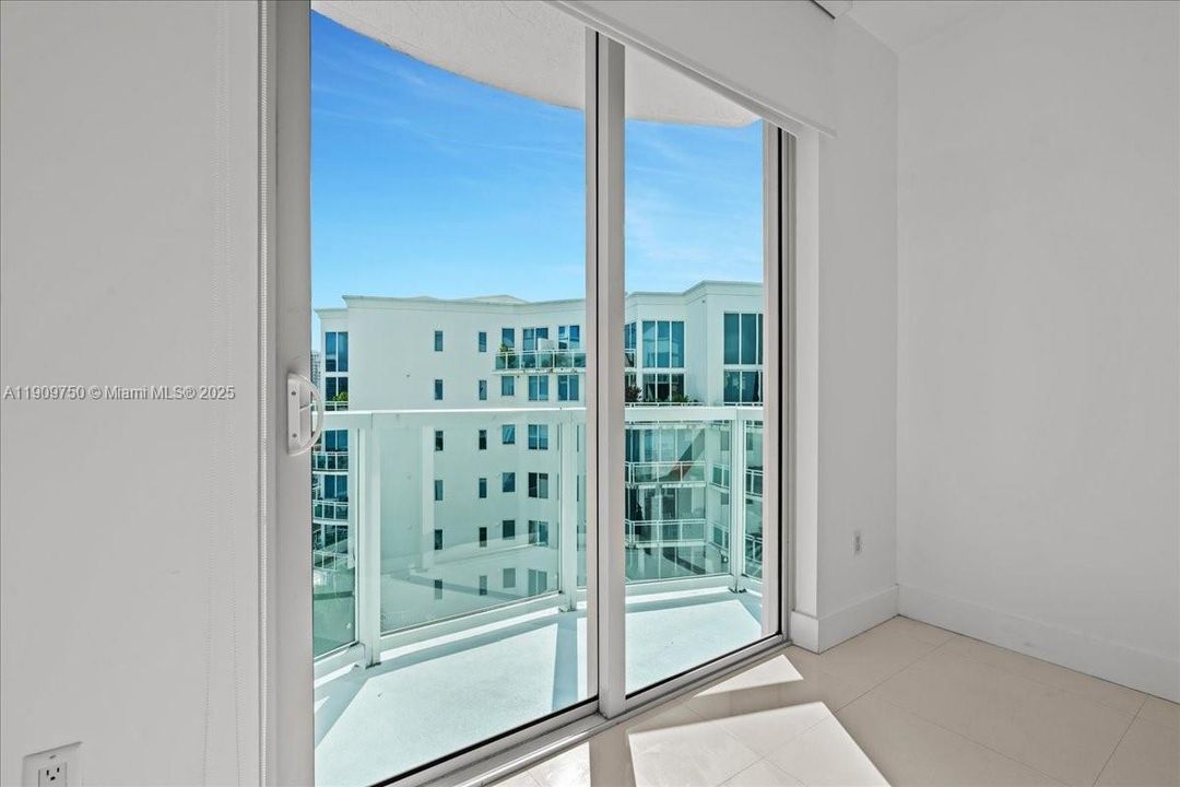 En Venta: $680,000 (2 camas, 2 baños, 1453 Pies cuadrados)