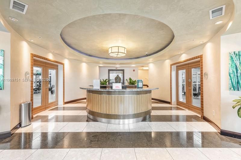 For Sale: $280,000 (1 beds, 1 baths, 506 Square Feet)