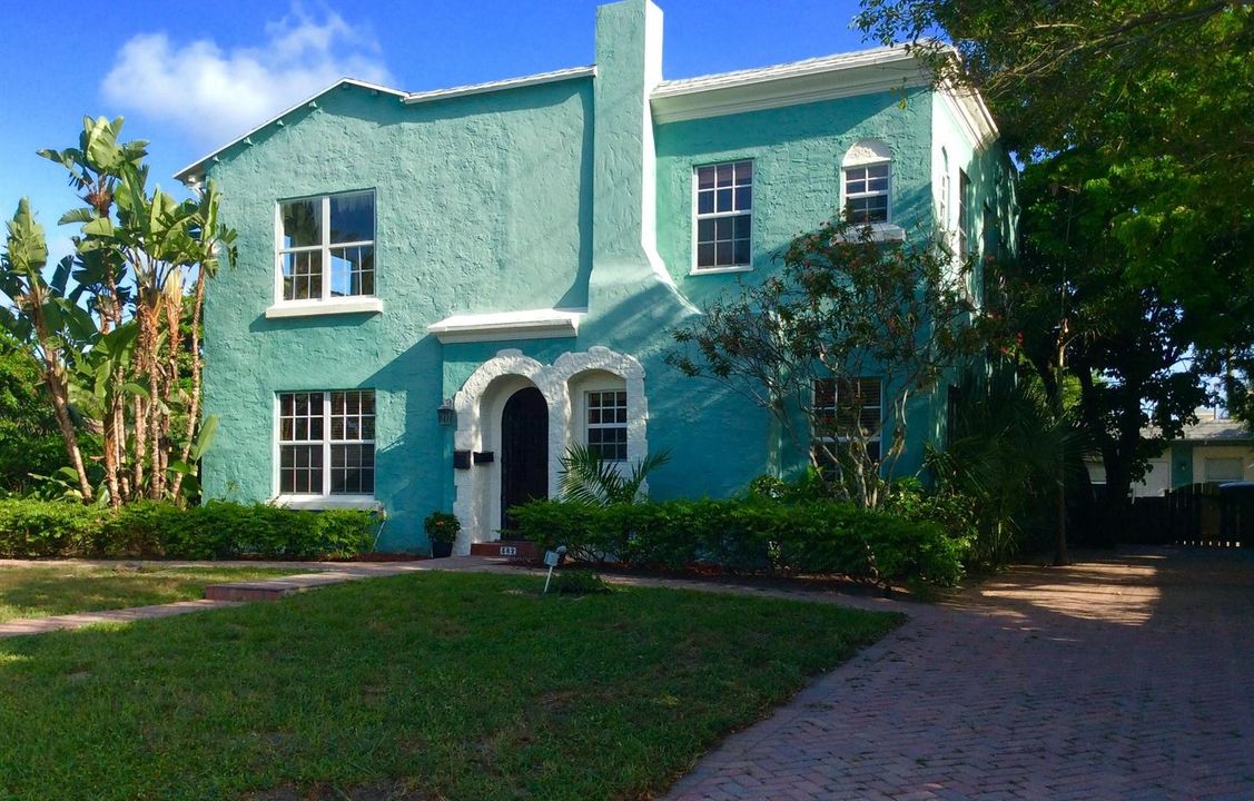 382 ELLAMAR FRONT W SPACIOUS DRIVEWAY