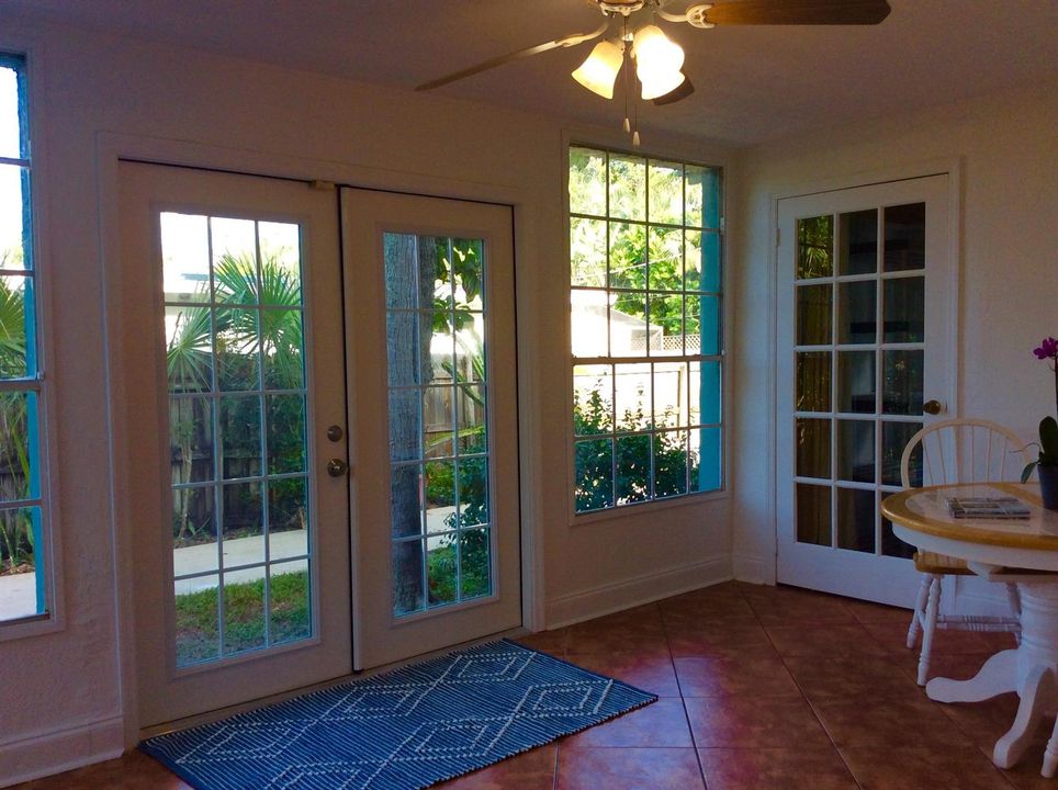 382 ELLAMAR SUN ROOM 2