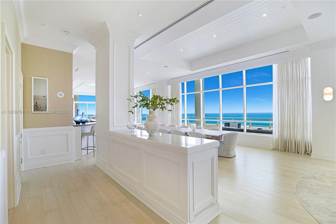 В аренду: $100,000 (5 спален, 5 ванн, 4500 Квадратных фут)