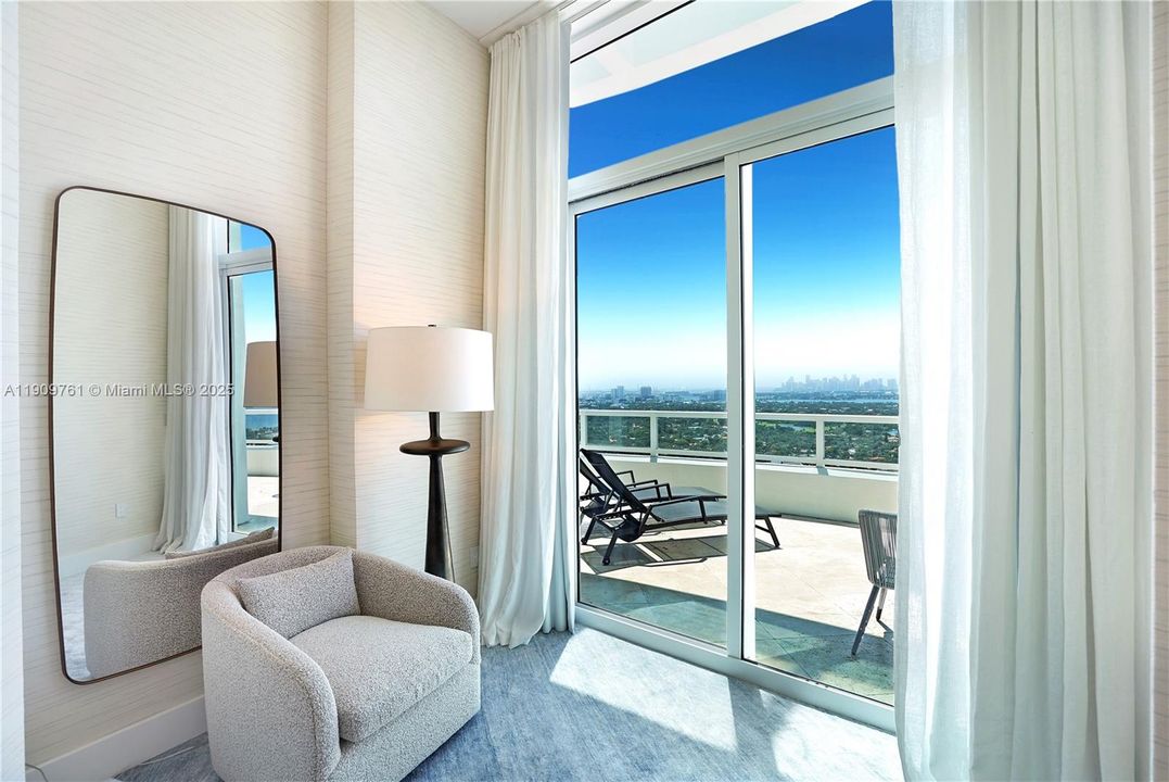 В аренду: $100,000 (5 спален, 5 ванн, 4500 Квадратных фут)