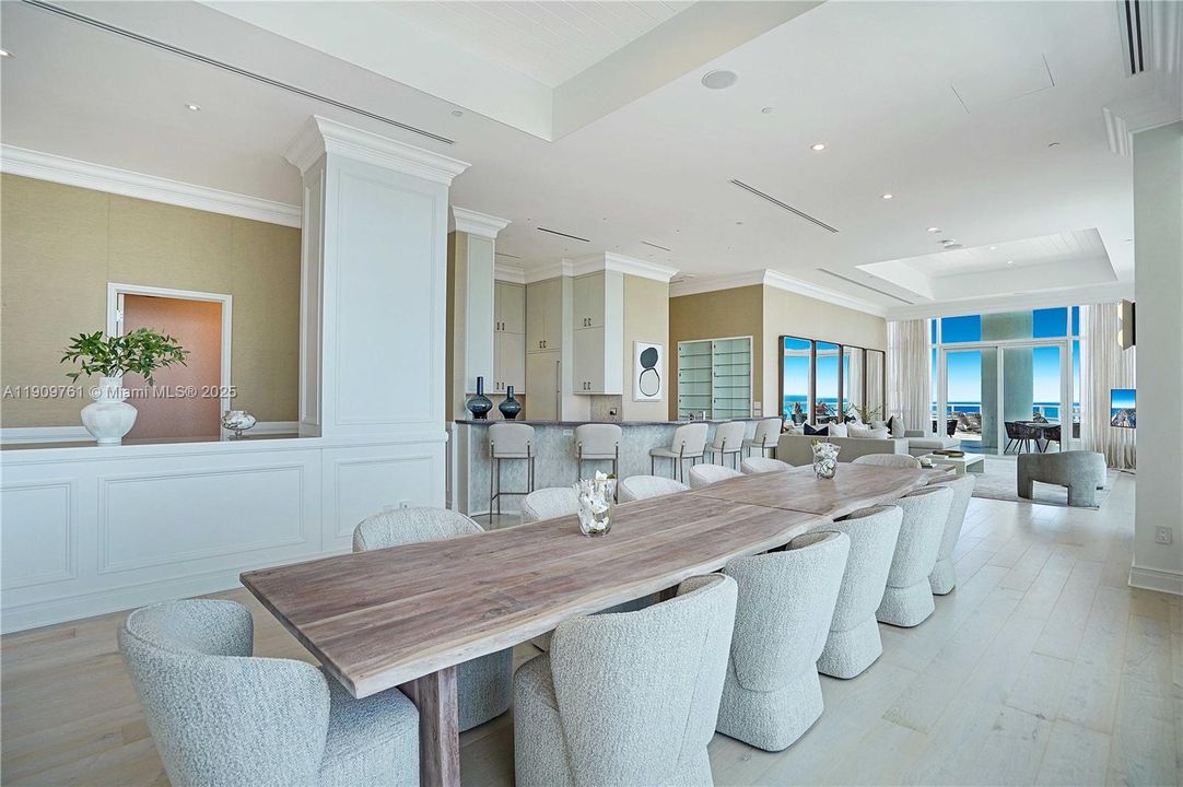 В аренду: $100,000 (5 спален, 5 ванн, 4500 Квадратных фут)