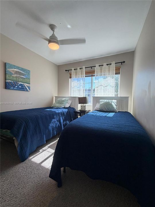 For Sale: $150,000 (2 beds, 2 baths, 840 Square Feet)