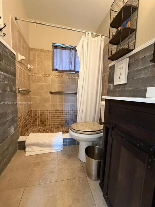 For Sale: $150,000 (2 beds, 2 baths, 840 Square Feet)