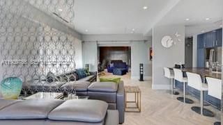 待售: $1,250,000 (2 贝兹, 2 浴室, 1422 平方英尺)