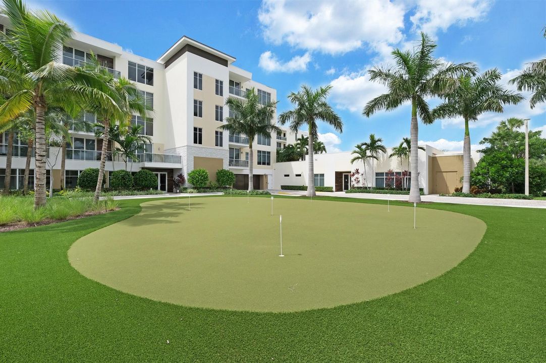 Azure Putting Green