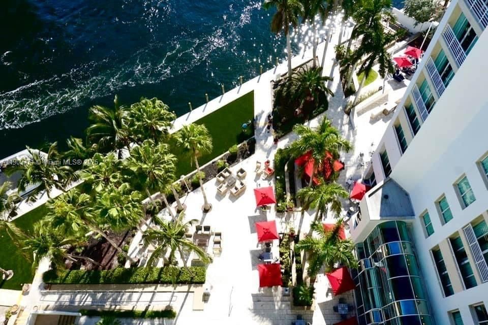 待售: $170,000 (1 贝兹, 1 浴室, 643 平方英尺)