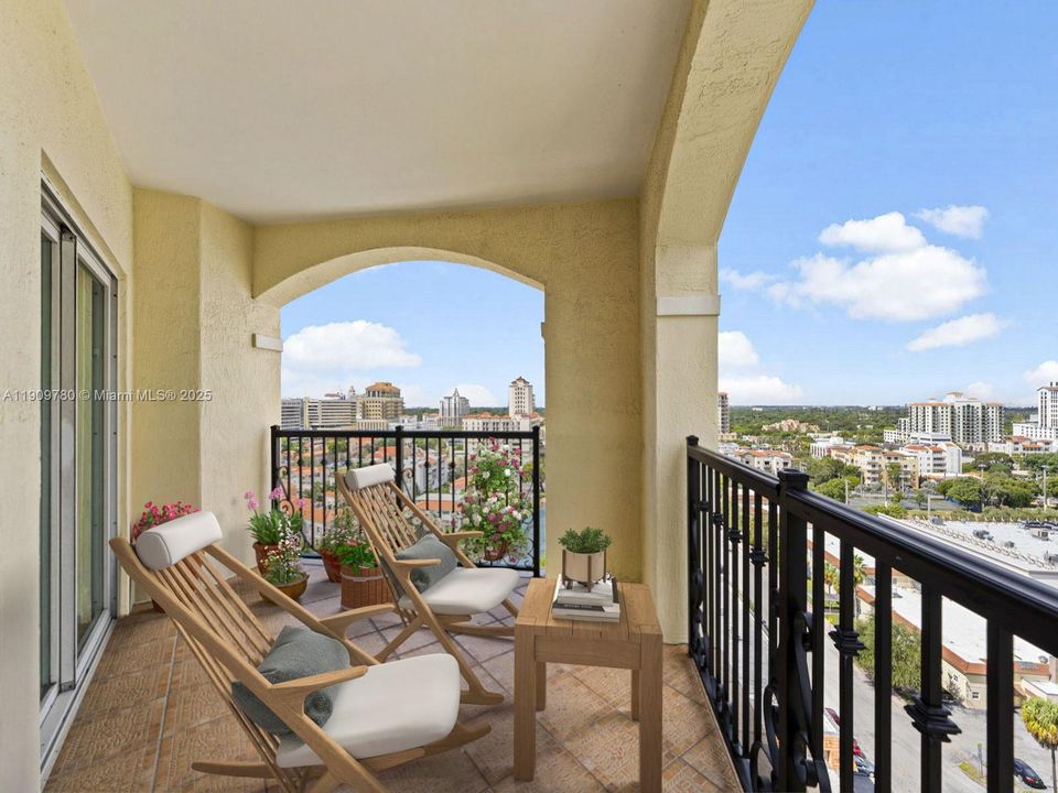 For Sale: $512,000 (2 beds, 2 baths, 1011 Square Feet)