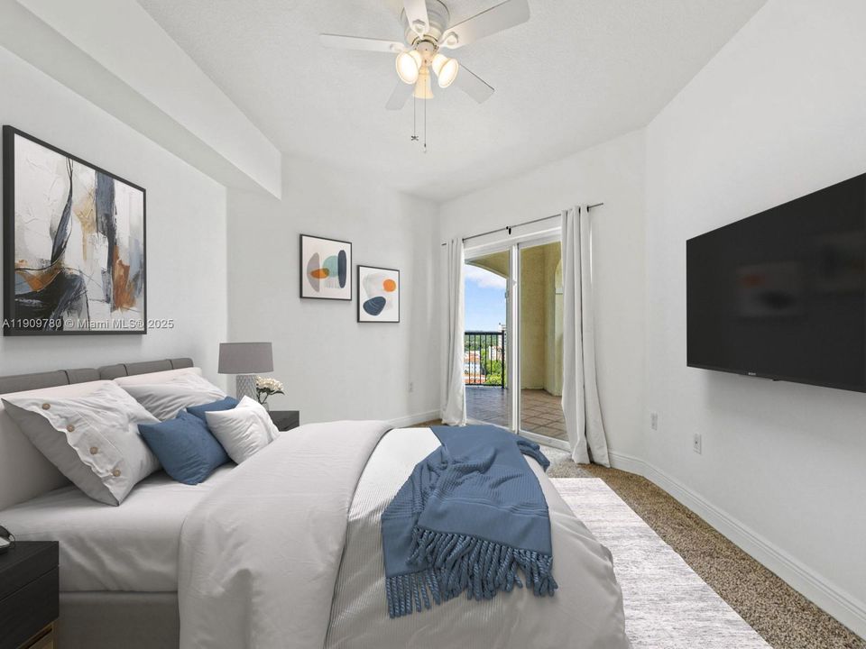 For Sale: $512,000 (2 beds, 2 baths, 1011 Square Feet)