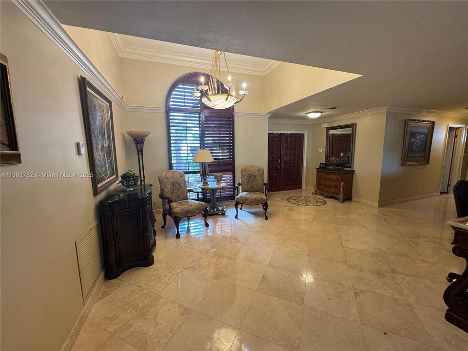 Active With Contract: $789,900 (3 beds, 2 baths, 2733 Square Feet)