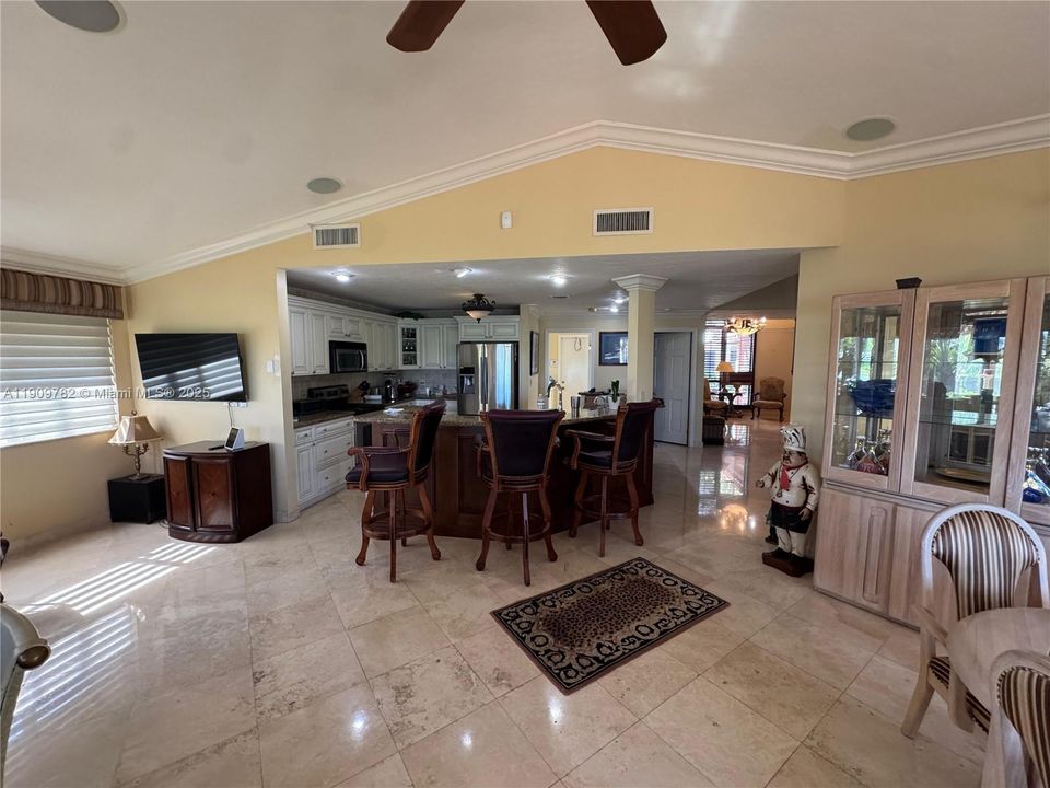 Active With Contract: $789,900 (3 beds, 2 baths, 2733 Square Feet)