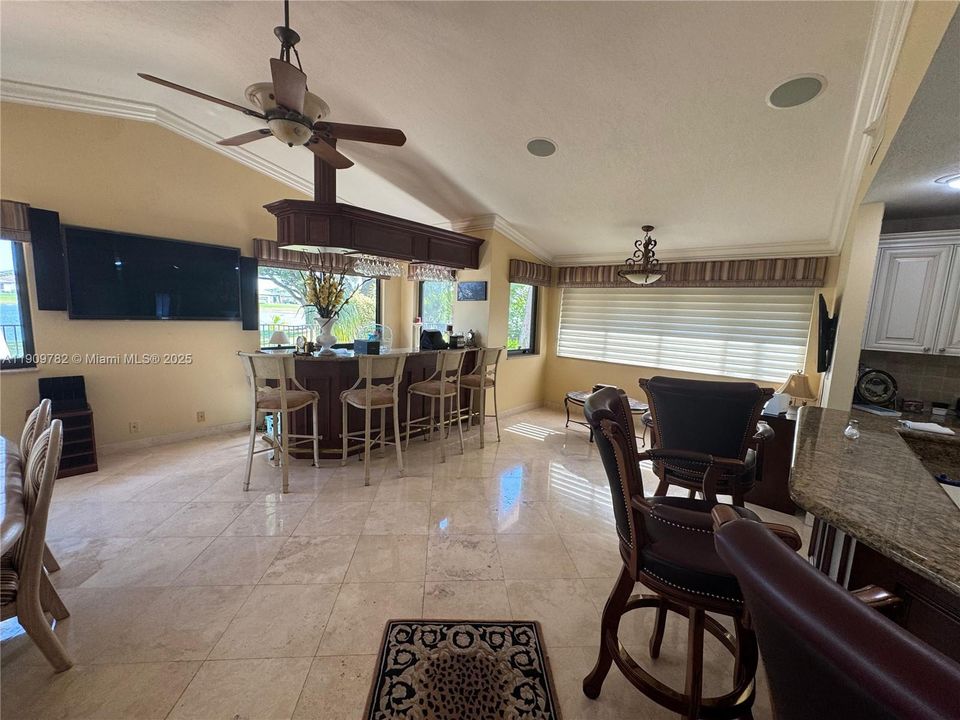 Active With Contract: $789,900 (3 beds, 2 baths, 2733 Square Feet)