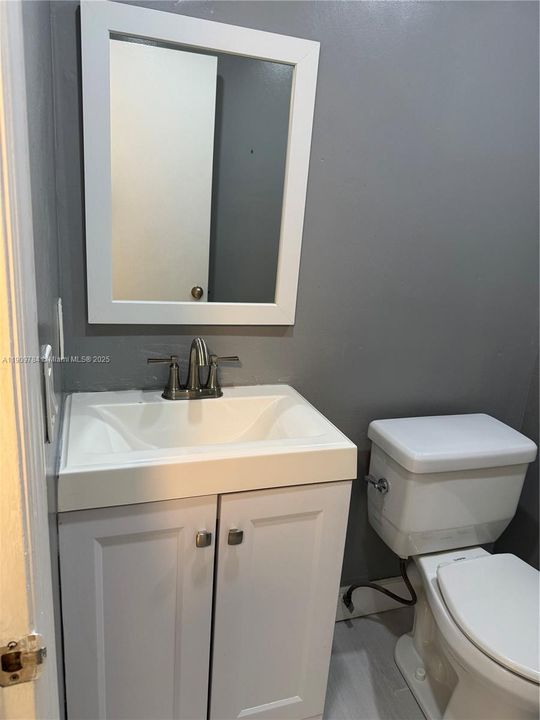 Activo con contrato: $2,900 (3 camas, 2 baños, 1360 Pies cuadrados)